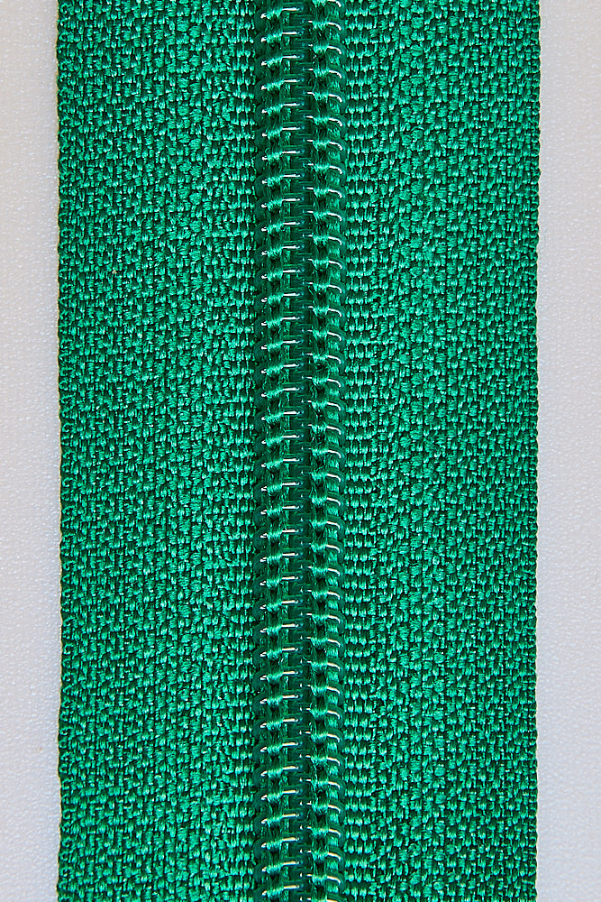 Молния спираль №5 65 см 258 зеленый