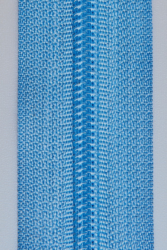 Молния спираль №5 65 см 331 голубой